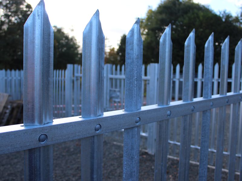 Lochrin Combi™ Palisade Fencing