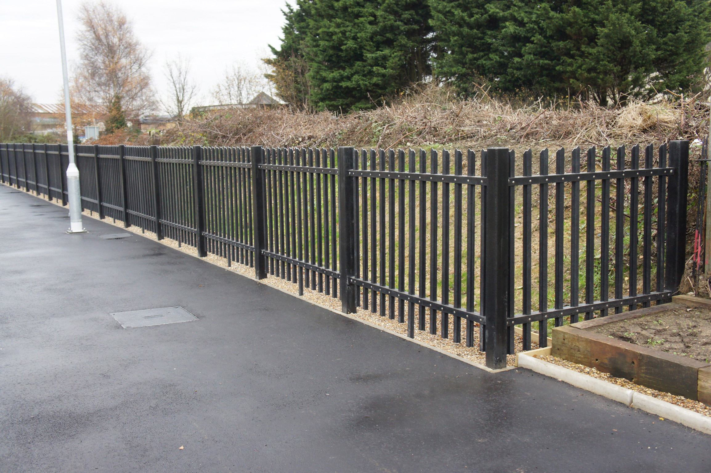 Lochrin POLYsade™ GRP palisade fencing.