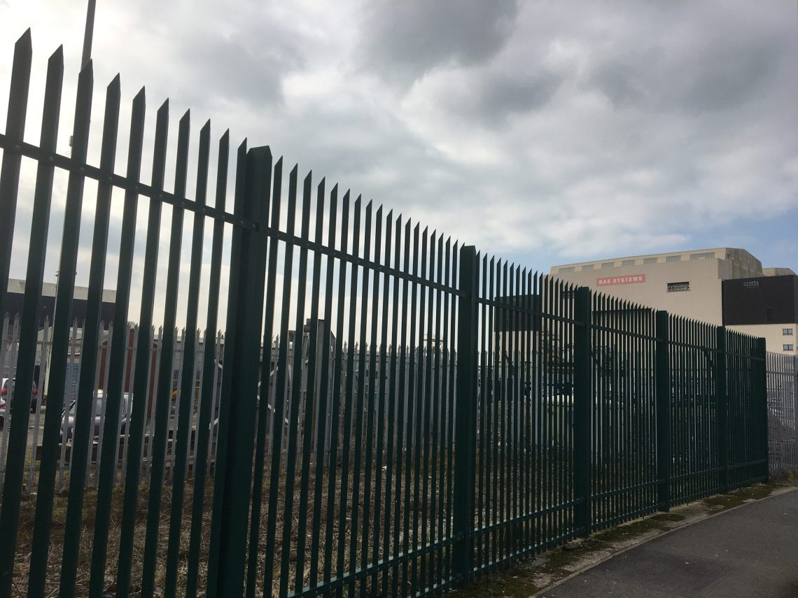 Lochrin Combi fencing installed at a BAE Systems facility.