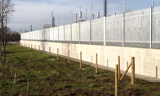Lochrin Combi fencing used for a flood defence scheme.
