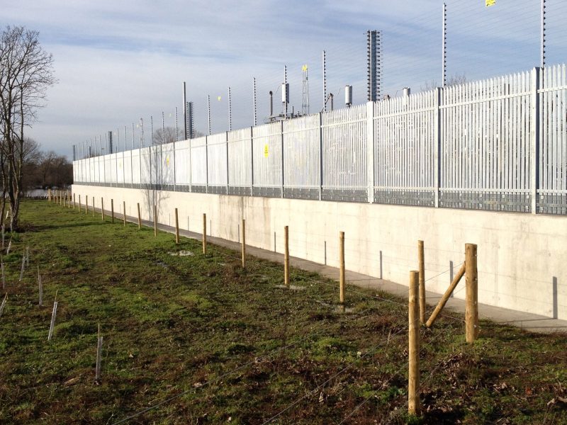 Lochrin Combi fencing used for a flood defence scheme.