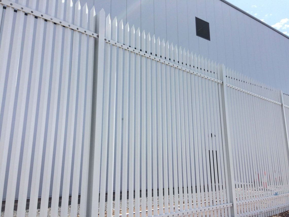 Lochrin Combi™ SL2 palisade security fencing.